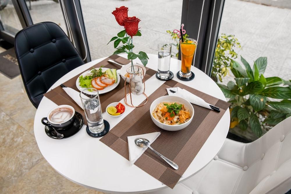 Bamboo Hotel Дананг Экстерьер фото